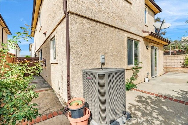 9155 Cedros Avenue 12, Panorama City (los Angeles), CA 91402