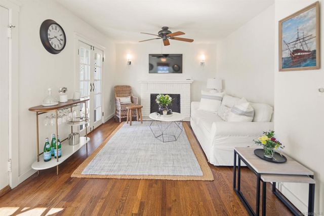 950 Olive Ave, Coronado, CA 92118