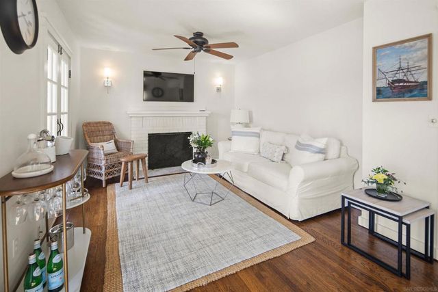 950 Olive Ave, Coronado, CA 92118
