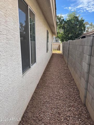 6135 W NAVAJO Drive, Glendale, AZ 85302