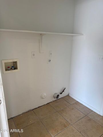 6135 W NAVAJO Drive, Glendale, AZ 85302