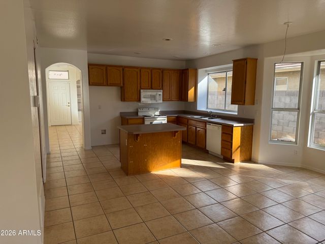 6135 W NAVAJO Drive, Glendale, AZ 85302