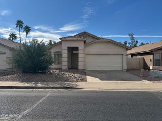 6135 W NAVAJO Drive, Glendale, AZ 85302