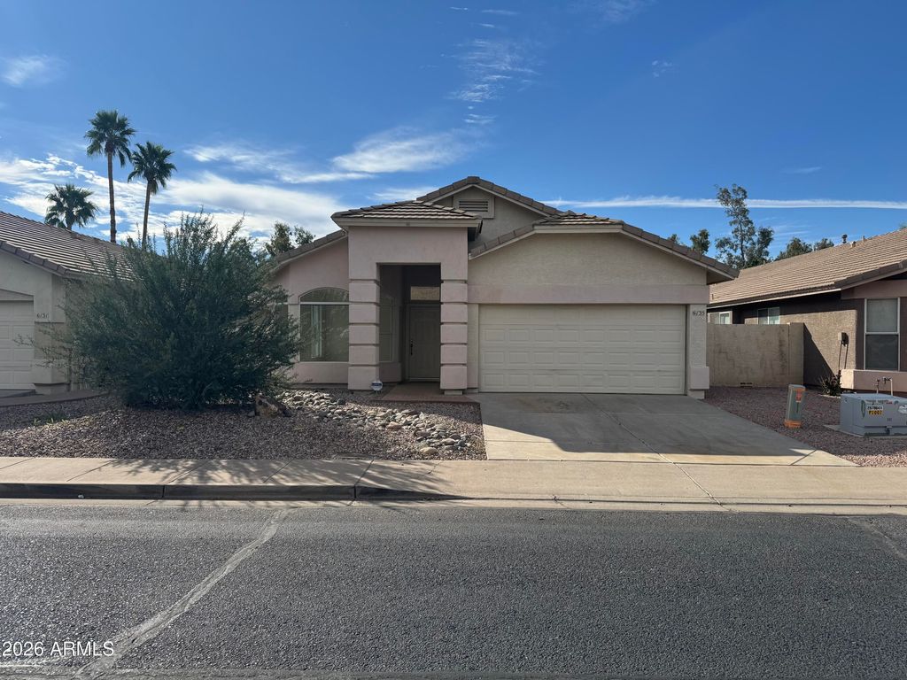 6135 W NAVAJO Drive, Glendale, AZ 85302
