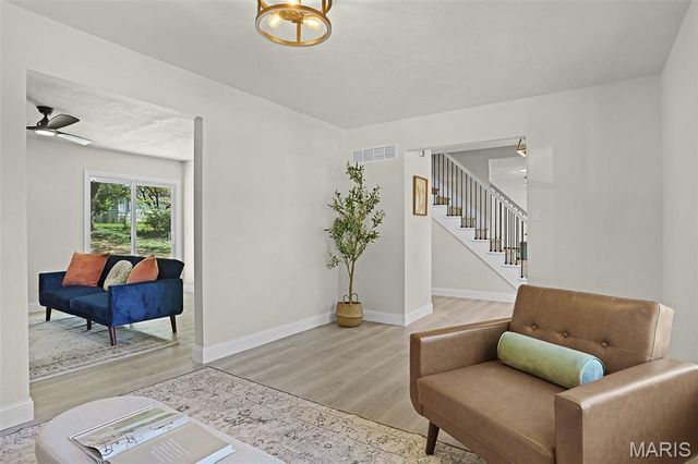 4018 Southbridge Drive, St Peters, MO 63376
