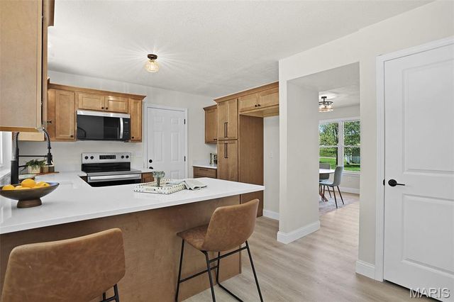 4018 Southbridge Drive, St Peters, MO 63376