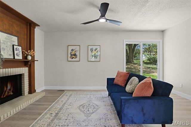 4018 Southbridge Drive, St Peters, MO 63376