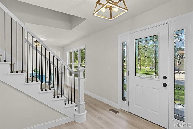 4018 Southbridge Drive, St Peters, MO 63376