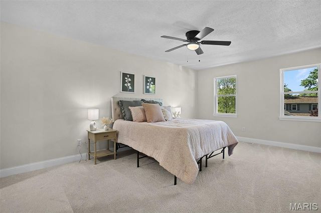 4018 Southbridge Drive, St Peters, MO 63376