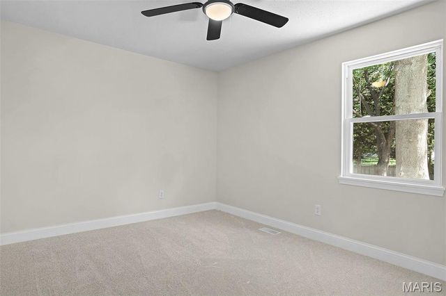 4018 Southbridge Drive, St Peters, MO 63376