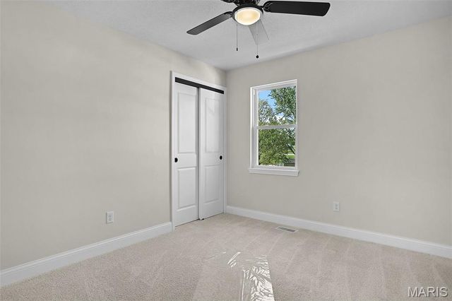 4018 Southbridge Drive, St Peters, MO 63376