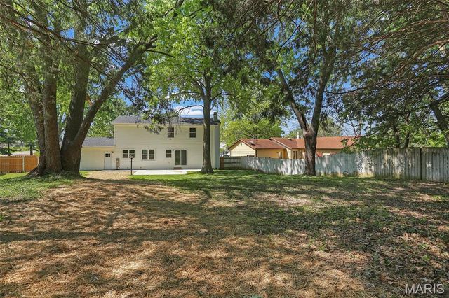 4018 Southbridge Drive, St Peters, MO 63376