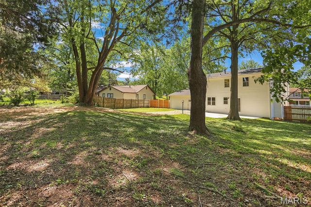 4018 Southbridge Drive, St Peters, MO 63376