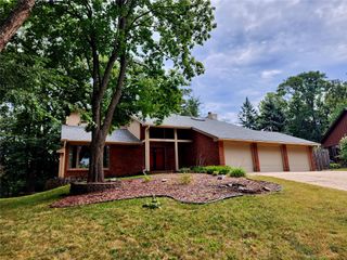 10580 Greenbelt Drive, Clive, IA 50325