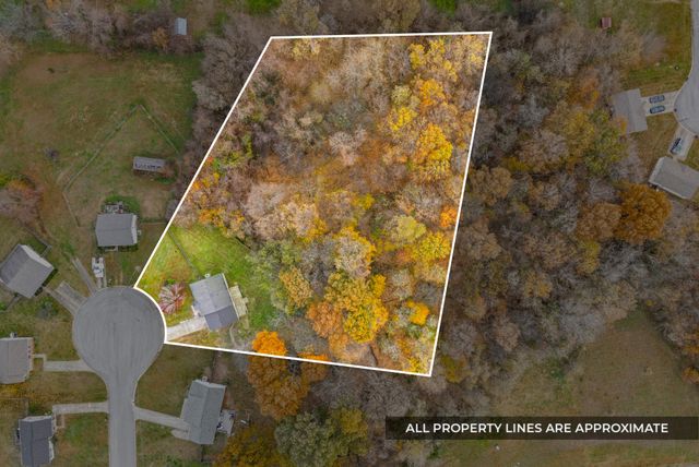 976 Van Buren Ave, Oak Grove, KY 42262