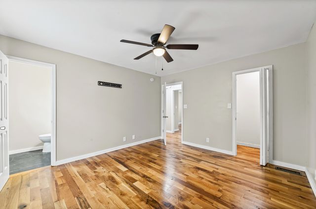 976 Van Buren Ave, Oak Grove, KY 42262