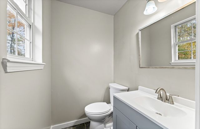 976 Van Buren Ave, Oak Grove, KY 42262