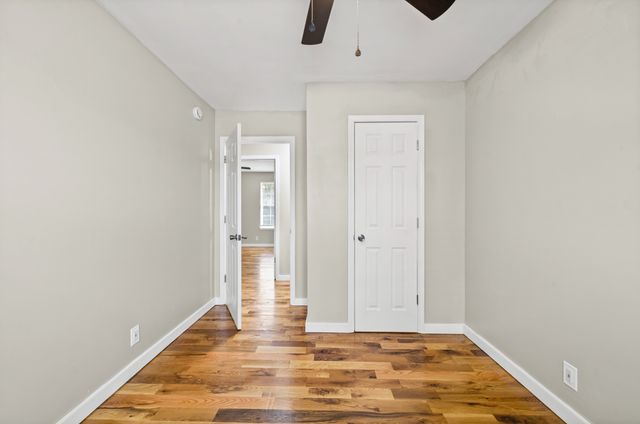 976 Van Buren Ave, Oak Grove, KY 42262