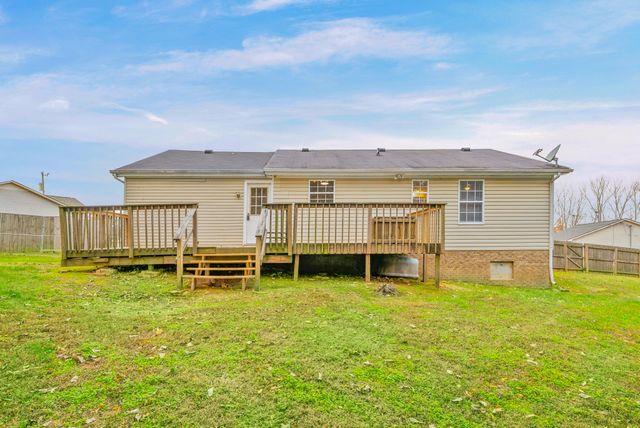 976 Van Buren Ave, Oak Grove, KY 42262