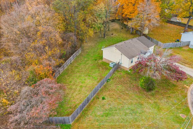 976 Van Buren Ave, Oak Grove, KY 42262