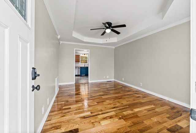 976 Van Buren Ave, Oak Grove, KY 42262