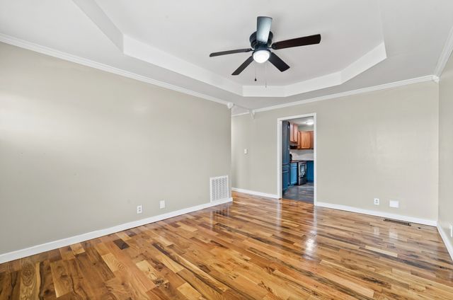 976 Van Buren Ave, Oak Grove, KY 42262