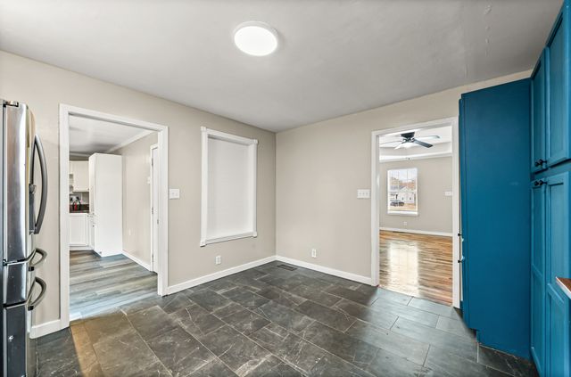 976 Van Buren Ave, Oak Grove, KY 42262