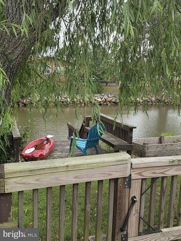 2 COASTAL DR, Berlin, MD 21811
