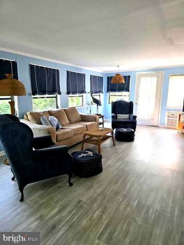 2 COASTAL DR, Berlin, MD 21811