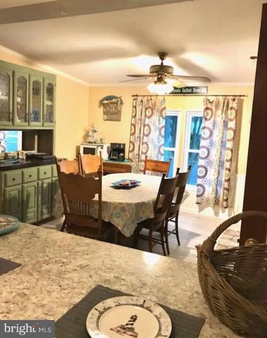 2 COASTAL DR, Berlin, MD 21811