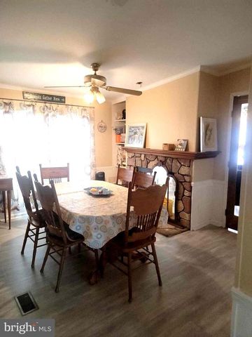 2 COASTAL DR, Berlin, MD 21811