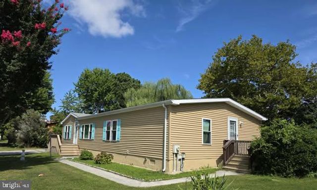 2 COASTAL DR, Berlin, MD 21811