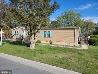 2 COASTAL DR, Berlin, MD 21811