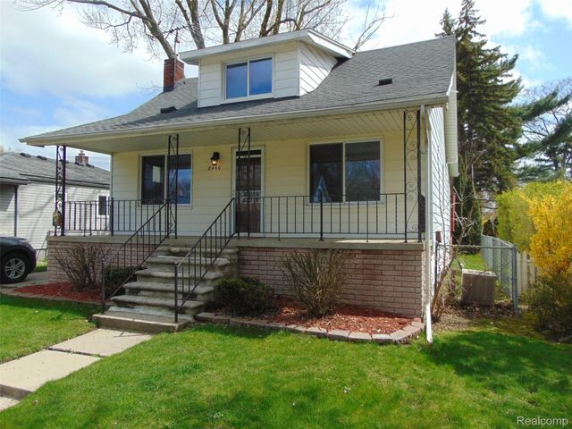8460 CENTRAL, Center Line, MI 48015