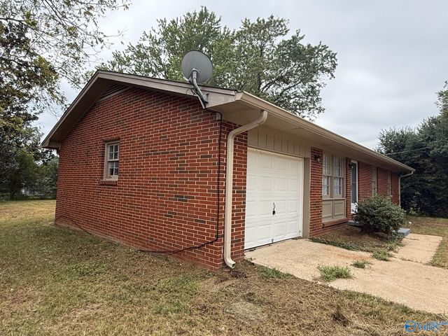 3021 Deerfield Road, Huntsville, AL 35810
