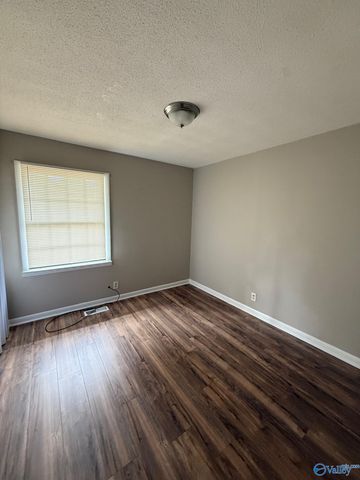 3021 Deerfield Road, Huntsville, AL 35810