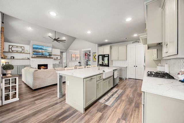 40864 Wesson Lane, Magnolia, TX 77354