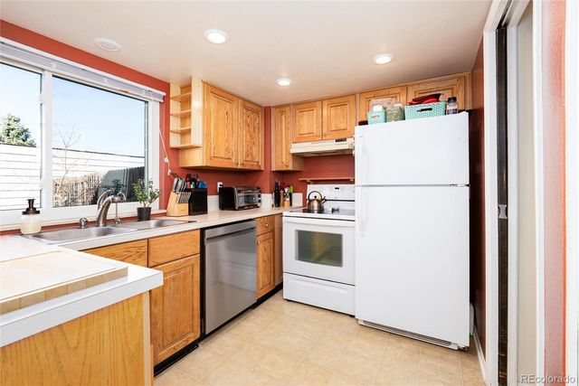 1233 S Troy Street, Aurora, CO 80012