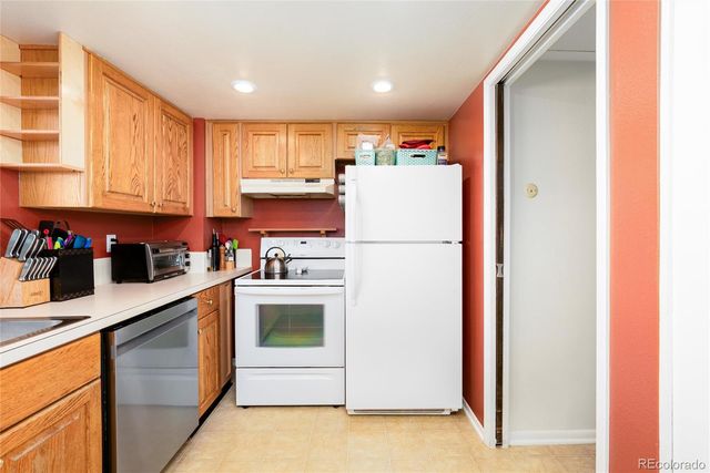 1233 S Troy Street, Aurora, CO 80012