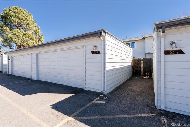 1233 S Troy Street, Aurora, CO 80012