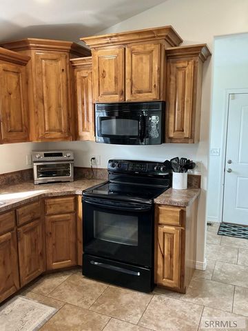 1125 Richland Avenue, Idaho Falls, ID 83401