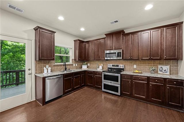 111 Cessna Drive, Canton, GA 30114