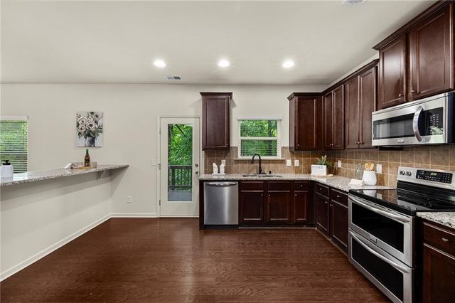 111 Cessna Drive, Canton, GA 30114
