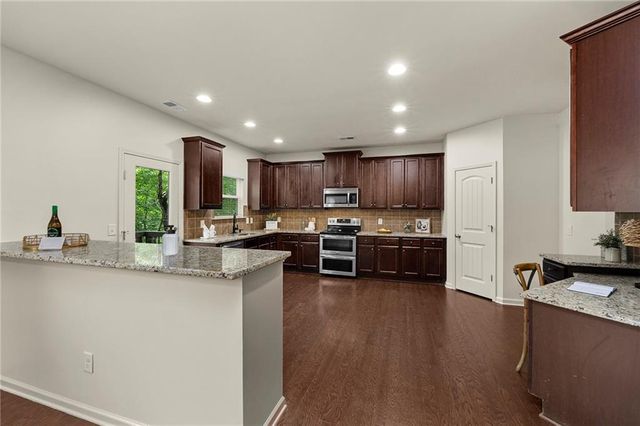111 Cessna Drive, Canton, GA 30114