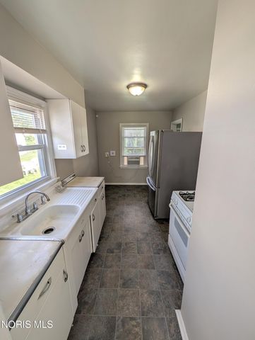1910 Fernhill Road, Toledo, OH 43607