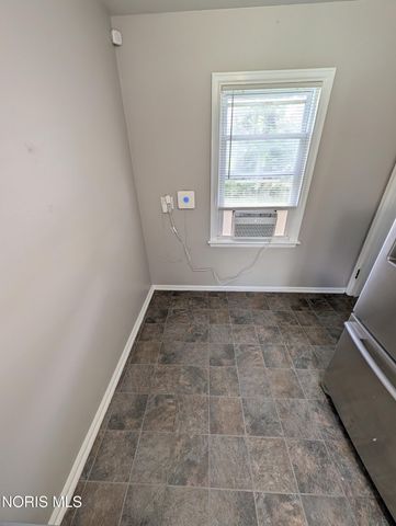 1910 Fernhill Road, Toledo, OH 43607