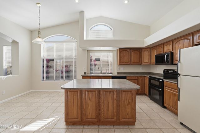 12434 W MONTE VISTA Road, Avondale, AZ 85392