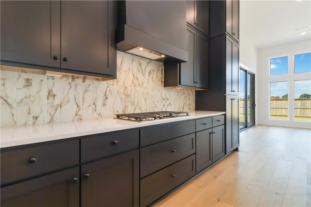 4300 S 89th Place, Bentonville, AR 72713