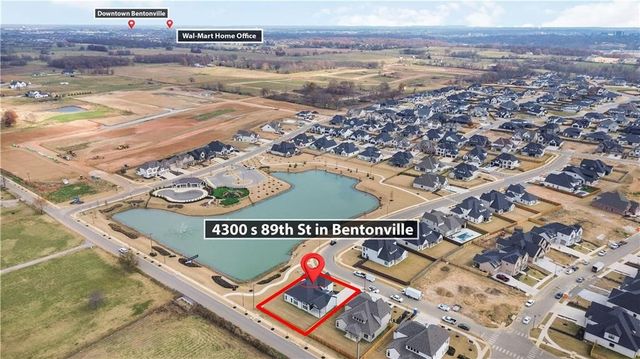 4300 S 89th Place, Bentonville, AR 72713