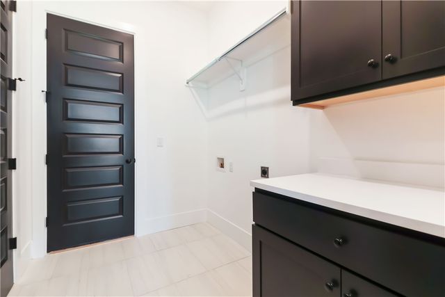 4300 S 89th Place, Bentonville, AR 72713